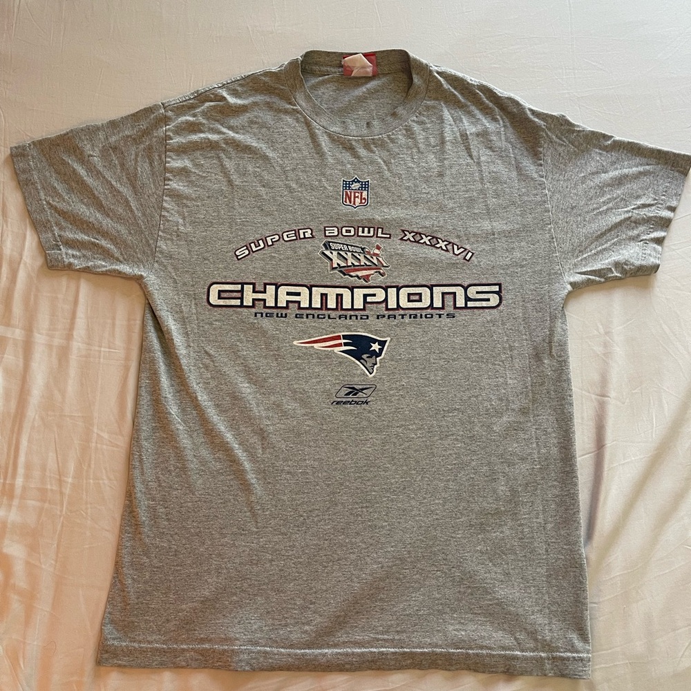 New England Patriots Super Bowl XXXVI Champions T-Shirt